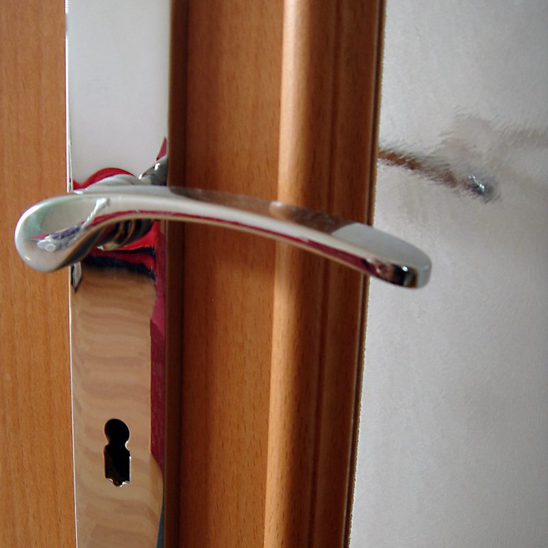Ebco Cabinet Handle 160 mm - Standard
