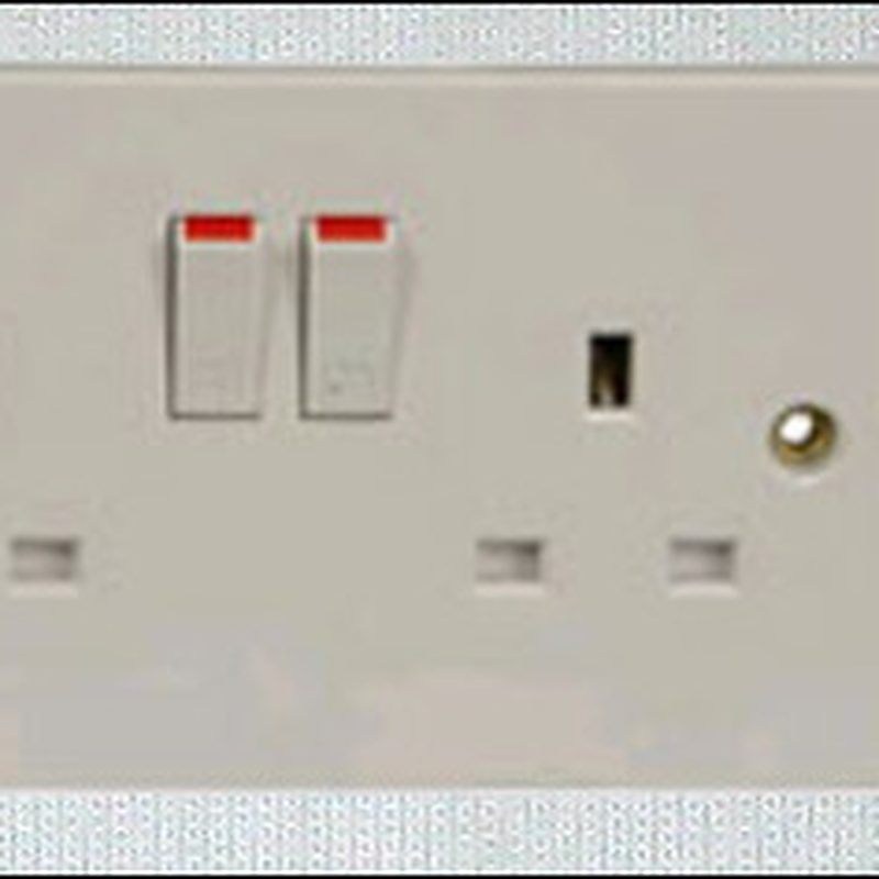 Legrand Lyncus 6-16A Socket - Standard
